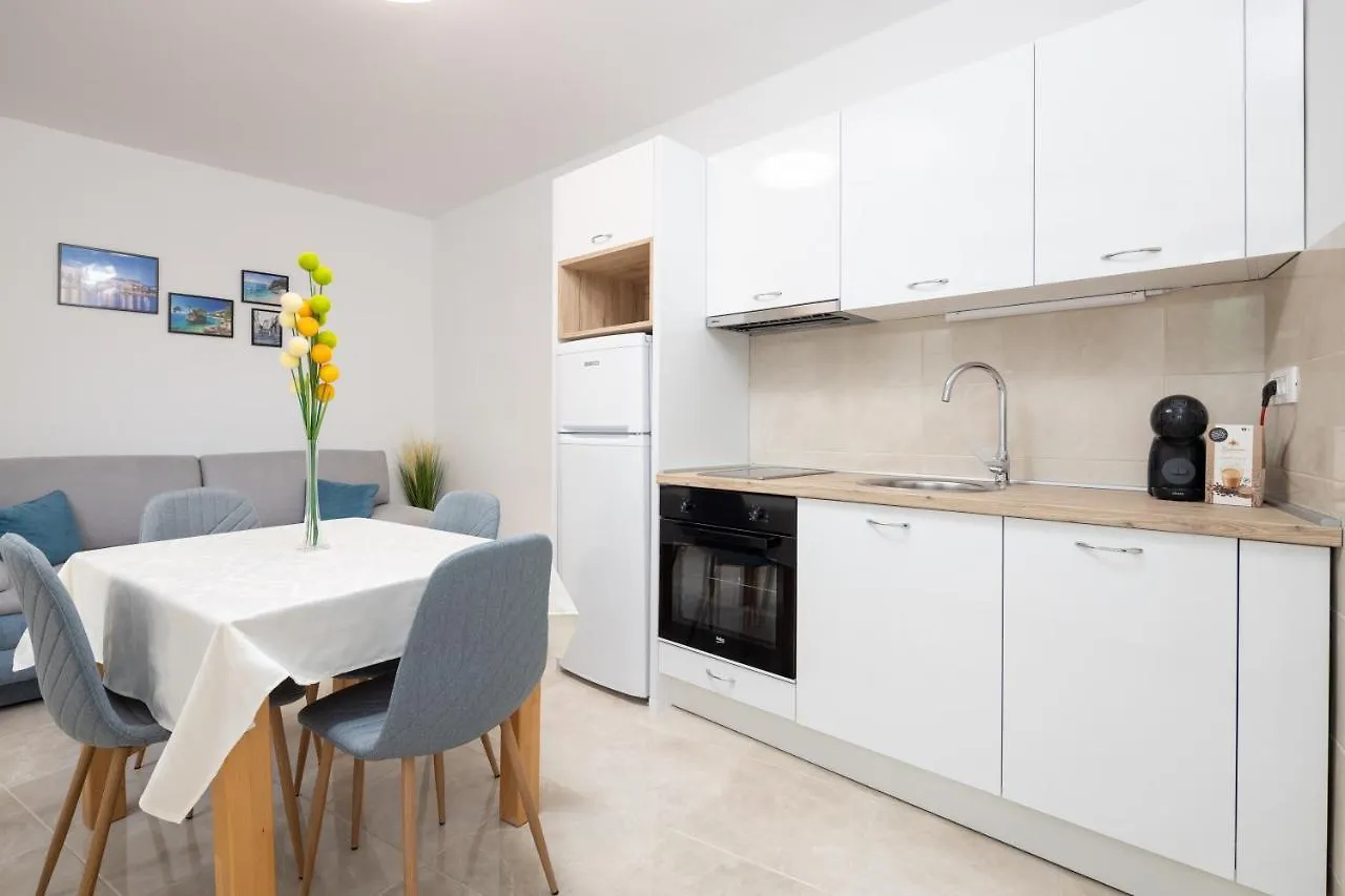 Lovely Apartment Ivana In Centre With Terrace Split