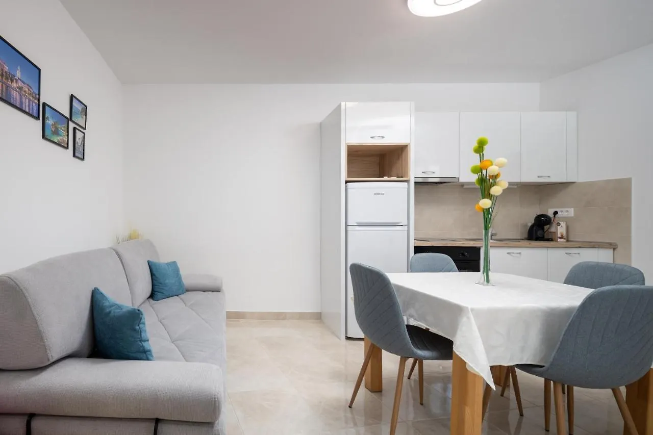 Lovely Apartment Ivana In Centre With Terrace Split
