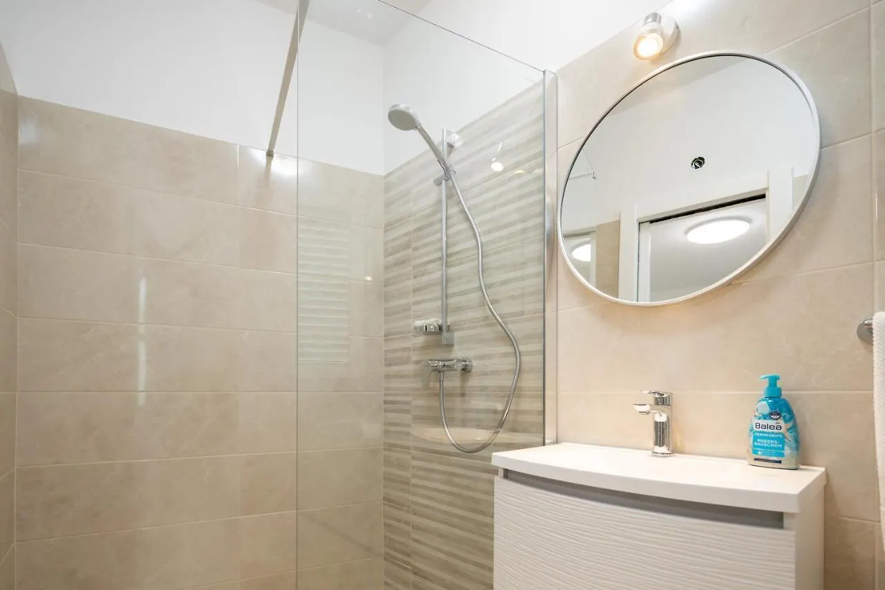 Lovely Apartment Ivana In Centre With Terrace Split